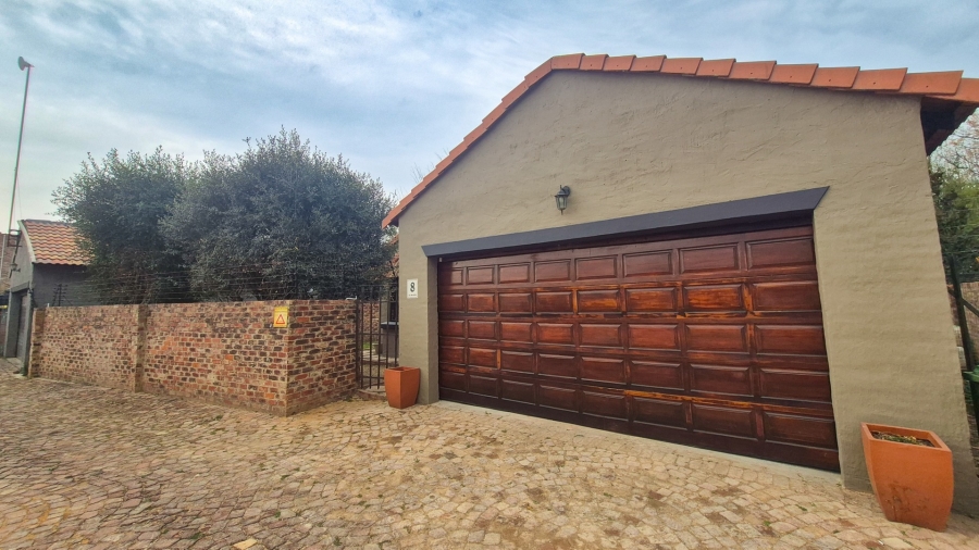3 Bedroom Property for Sale in Mooivallei Park North West